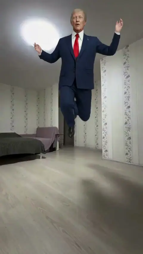 HEE HEE 🕺 — meme template