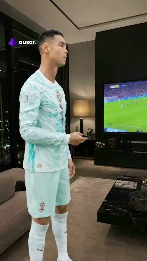 Ronaldo try everything to stop messi — meme template